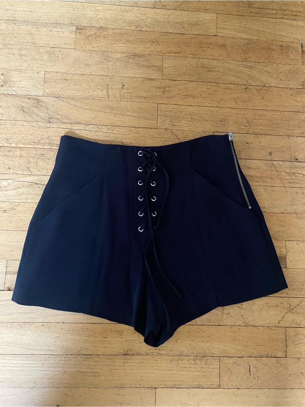 A.L.C. Size 6 great black shorts.